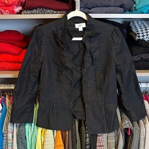 Loft 100% cotton black front hook/eye closure ruffled blazer size 6